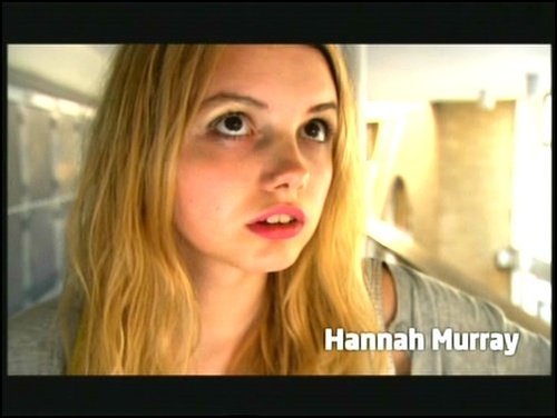 Hannah Murray como Cassandra Cassie Ainsworth una chica inestable que 